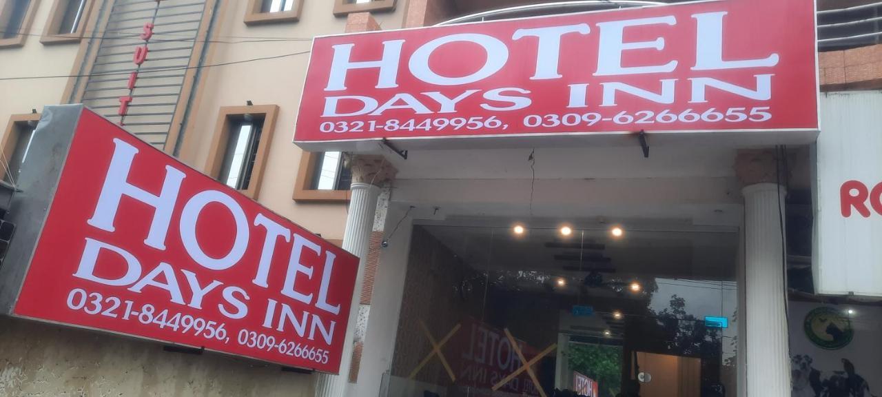 Hotel Day In Emporium Lahore Buitenkant foto
