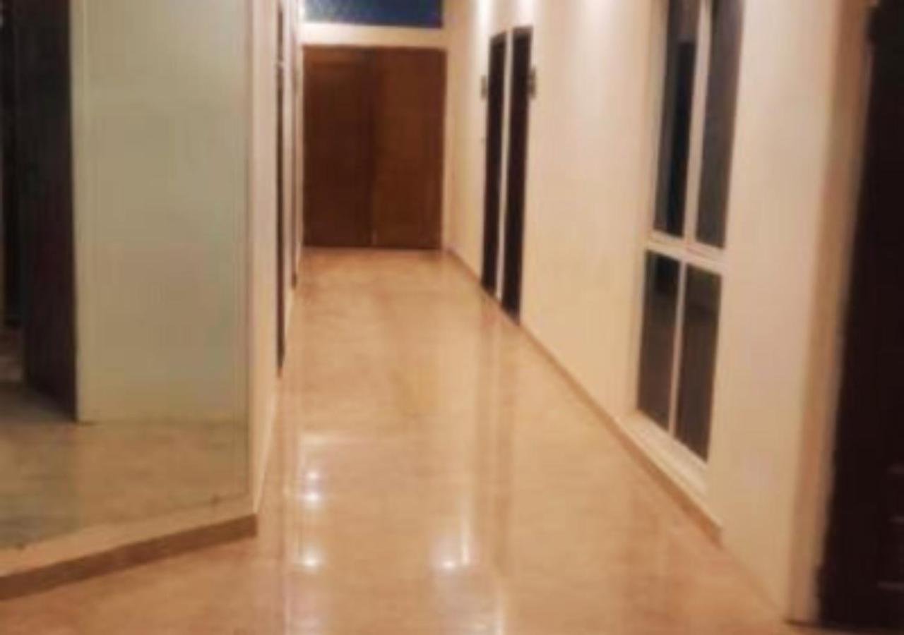 Hotel Day In Emporium Lahore Buitenkant foto