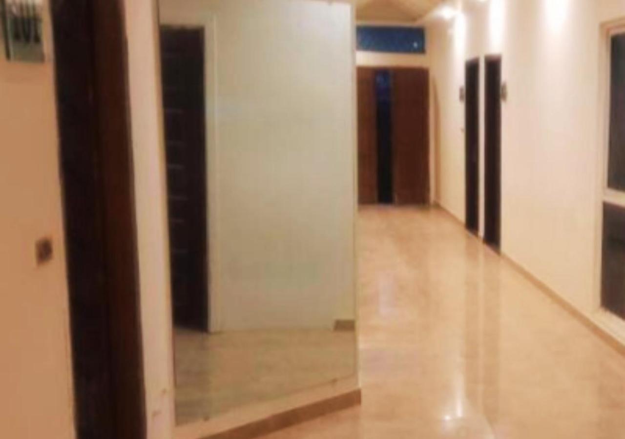Hotel Day In Emporium Lahore Buitenkant foto